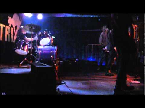 4 Grammy - Life is Bitch- Live in Matrix (30.4.11)