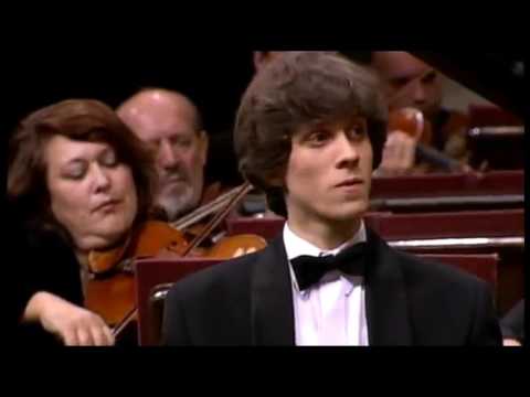Chopin Piano Concerto N°1 full by Rafal Blechacz (One of the best renditions)