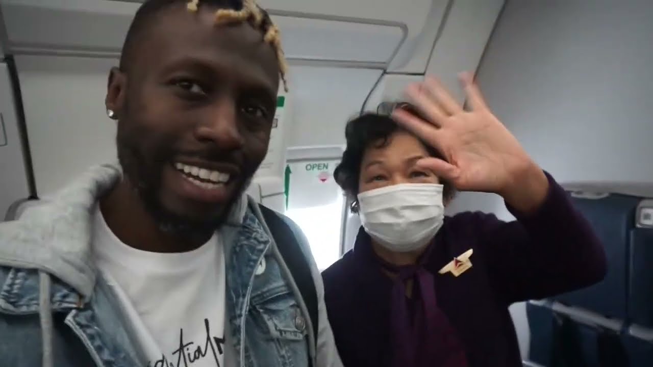 Delta Air Lines Delta Sky Club thumbnail