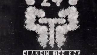 Hoodybaby - Flexing Ft. Lil Wayne, Chris Brown and Quavo