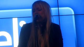 Chisu - Kerrasta Poikki (Live 11.2.2010)