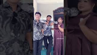 Download lagu keluarga mas Kaka mas Ado sama Mak ls #maskakagwsm #masadogwsm #makisgwsm #gwsmfamily #gwsm mp3