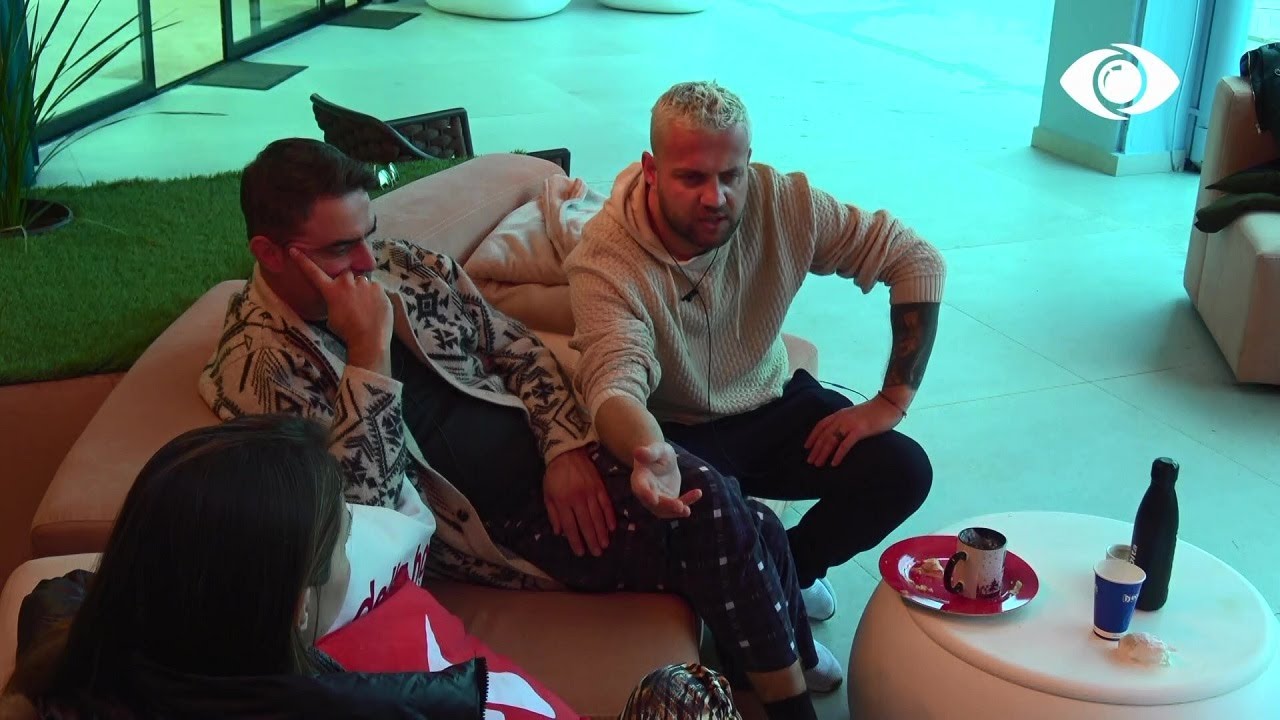 Nëse më kërkon kush, më gjen te Kiara/ Luizi: ... te gruaja ime