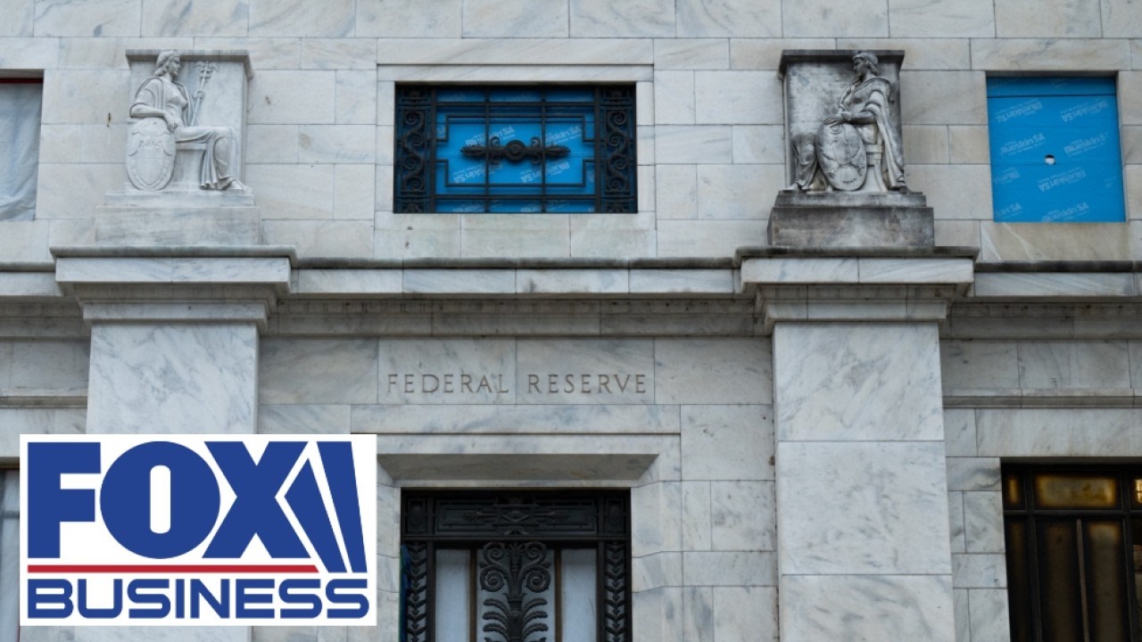 It makes 'ABSOLUTELY NO SENSE' for the Fed to do this, expert says