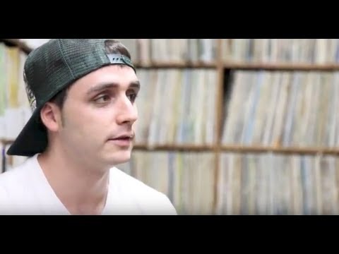 Ted Ganung Ft. Jah Defender - Lock Da Place (Re-Load Mix) [Deeper Dubwise]