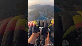 Il a atterri par accident sur le parachute de son ami 😮🪂 #shorts