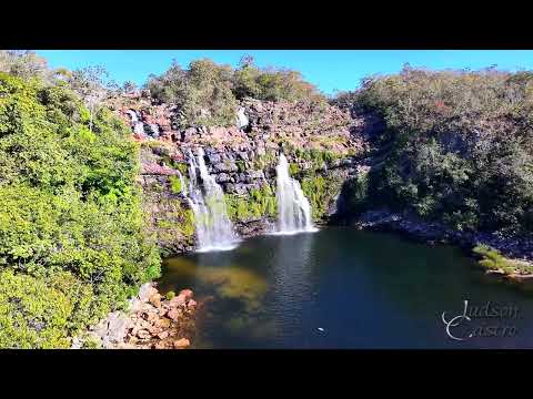 Poço Encantado na Chapada dos Veadeiros. Cachoeira com Praia em Teresina de Goiás.