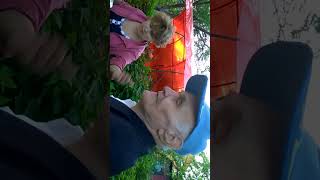 Летние посиделки на даче в кругу семьи .