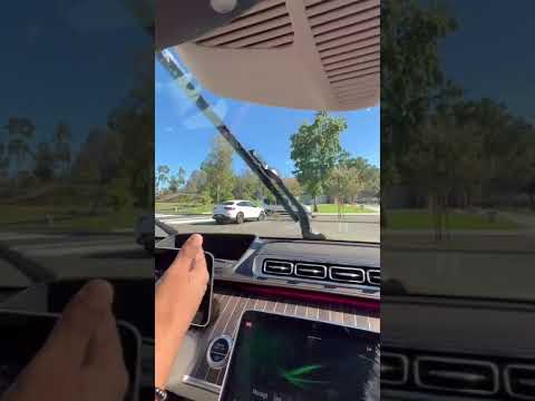 Mercedes-Benz has wipers that spray rainbows 🌈 🌈🌈