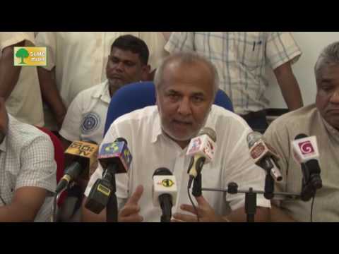 SLMC Leader Minister Rauff Hakeem Visit Dengu Effected area in Kinniya 2017.03.19