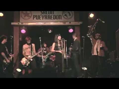 Blemictos - Tan Distinto (en el Salón Pueyrredon)