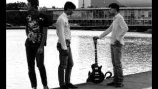 Legião Urbana - As flores do mal (MV)