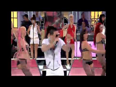 Dayran canta en El Happy Hour - América TeVé