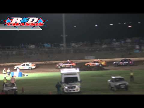 Modified Sedans - C-Main - Kings Royal - Kingaroy Speedway - 26.01.14