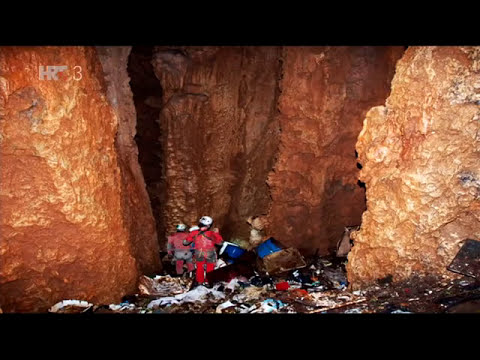 Treći element S04E27 - Speleologija