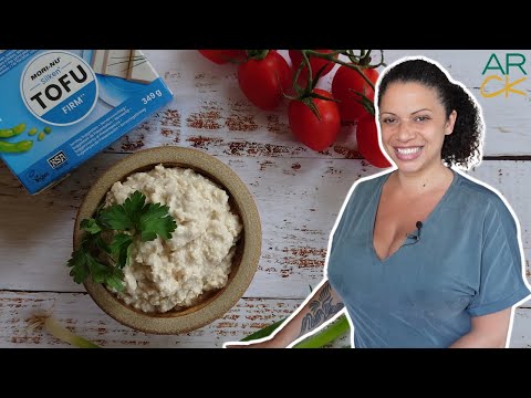 I made VEGAN COTTAGE CHEESE; it was fast and delicious!