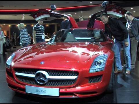 Mercedes SLS AMG: Ein V8-Triebwerk fasziniert die Massen