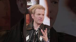 Download lagu Sum 41 Reflect On The Ups And Downs Of Their 30-Year Career | Billboard News #Shorts mp3
