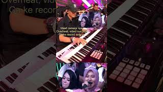 Download lagu Keyboard Cam Terlalu Sayang. Siti Aliyah & para pendukung April. #dangdutacademy7 #ip22keyboardcam mp3 Download lagu Keyboard Cam Terlalu Sayang. Siti Aliyah & para pendukung April. #dangdutacademy7 #ip22keyboardcam mp3