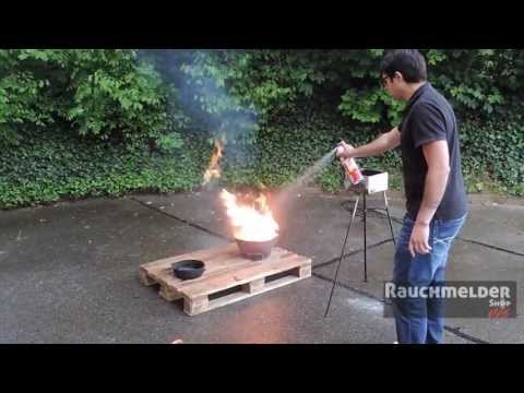 Der Feuerlöschspray im Einsatz