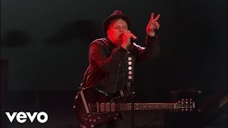 Fall Out Boy - Sugar, We&#39;re Goin&#39; Down (Boys Of Zummer Live In Chicago)