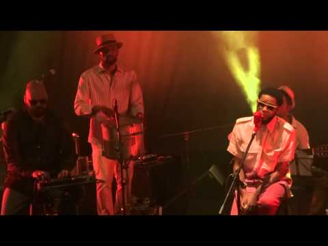 Emicida + Thiago França + Rodrigo Campos - "Alvorada"