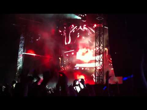 Deadmau5 (ft. Chris James) - The Veldt (Tommy Trash Remix) - Veld Toronto 2012