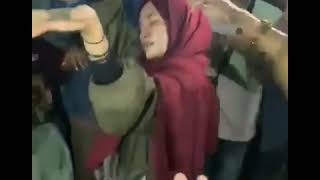 Download lagu Cewek cantik goyang suantai,lagu CIDRO mp3
