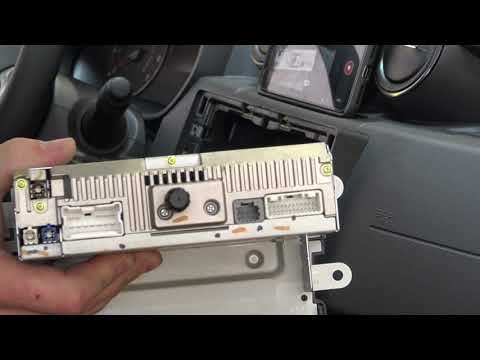 Dacia Duster II Plug and Radio tausch gegen MediaNav Evolution DAB Apple Car Play und Android Auto