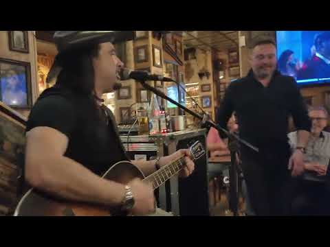 Obama Pub: Fabio Canu performance Rock&Country