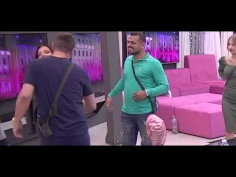 Uhvaceni na delu: Marko Miljkovic se LJUBI sa Jelenom Pesic, Luna na aparatima