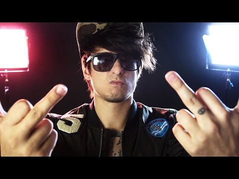 Video thumbnail for Roast Yourself Challenge
