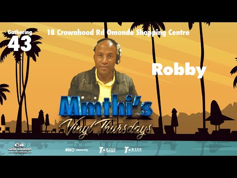 43 Gathering Robby At C4 Grill Lounge "Mmthi's Vinyl Thursdays"