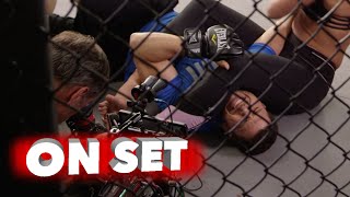 Tortuga de El Séquito vs. Ronda Rousey: escena de lucha entre bastidores