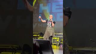 Download lagu HEY LADIES-ROSSA (KONSERT VERSION) mp3