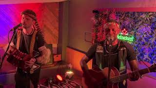 Download lagu Qadasi & Maqhinga Live @ Cafe Roux: Song 10 Zikulindile mp3