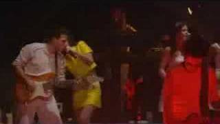 Alizée - C'est Trop Tard (Live - En Concert 2004) Alizée - C'est Trop Tard (Live - En Concert 2004)