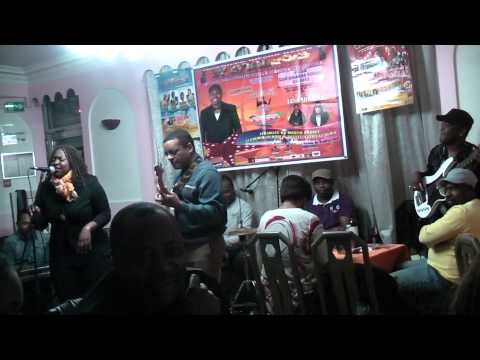 Redemption songs Ndombolo Soukouss au Foufou Club avec Eva et Alain Tchinda
