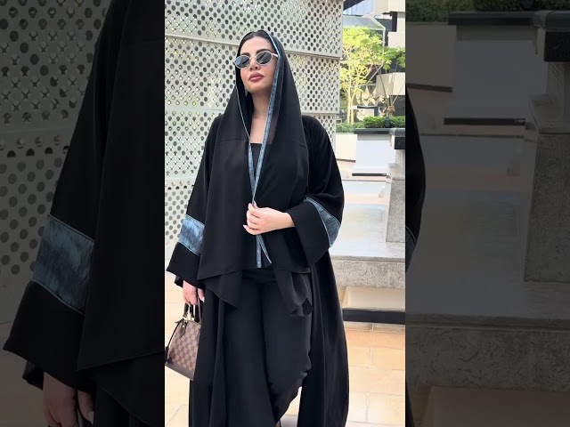 عباية فماش كريب ملكي مع تدخيلات الاكمام مشجر قصة كلوش