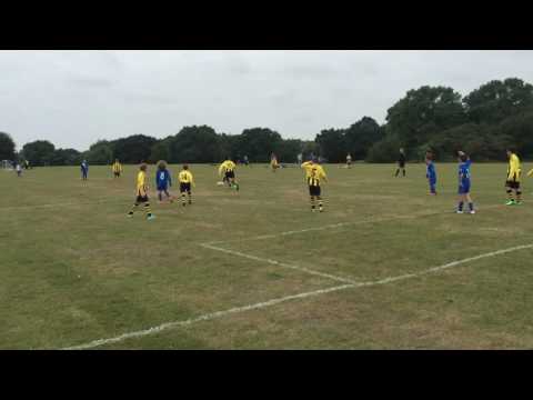 Ridgeway Rovers - U11's Keeping the Pressure On