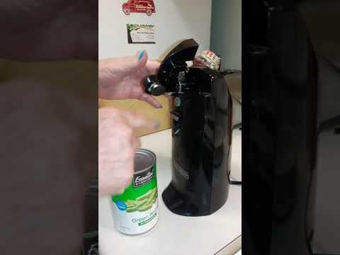 How to use an electric can opener