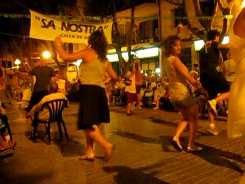 n'ISABEL i n'ANTONIA ballen una JOTA a Sta Pagesa 27 07 09 Balls i tonades Mca  004