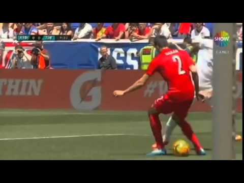 Clint Dempsey - CRAZY BACKHEEL NUTMEG SPIN!!!