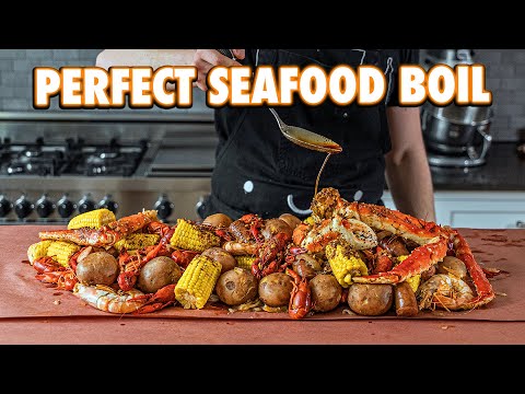 Perfect Cajun Crawfish Boil with Spicy Butter