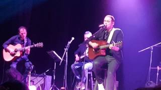 SANTIAGO CRUZ - PIES DE DUENDE FRAGIL