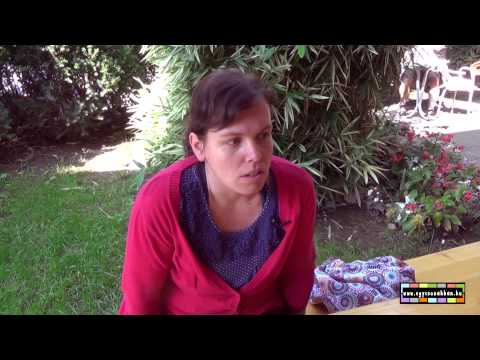 Válaszvideó - Kapcsolatok - Tetszik valaki, de nem merek lépni :o