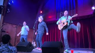 Log In To You - Arrogant Worms live in Vancouver BC