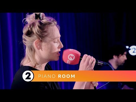 Lissie - When I'm Alone (Radio 2 Piano Room)