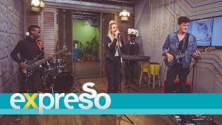 Demi-Lee Moore performs "Liefdes Wenresep" LIVE!