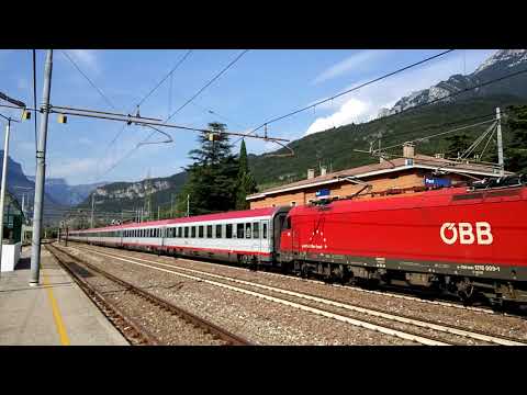 TAURUS OBB  E.190 008 CON EUROCITY IN TRANSITO VELOCE A PERI. (VR) 17 - 8 - 2017